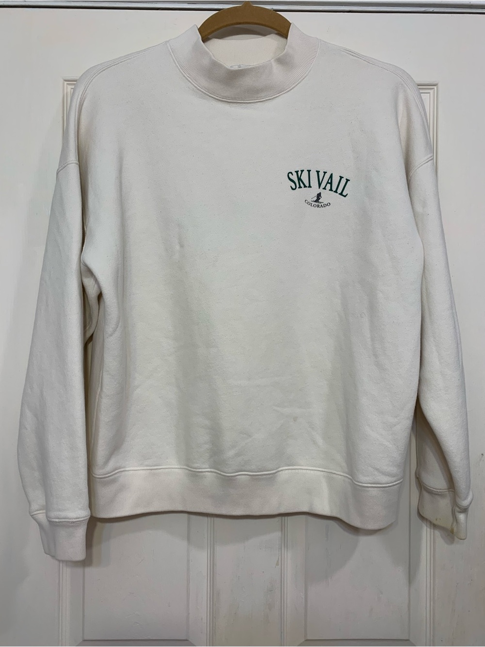 Y2K Abercrombie & Fitch “Ski Vail Colorado” Oversized Large Sweatshirt. 3604